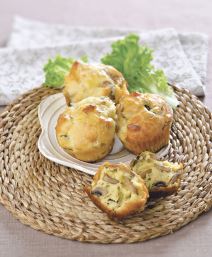 stockphotovegetablemuffinswithcheeseandmushroomsonaplatewithlettuce421827229.jpg