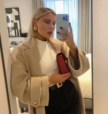 20240814-11-28-48laura-jade-stone--laurajadestone--instagram-photos-and-videos.jpg