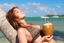 devojka-sa-kokosom.jpg