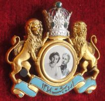 commemoration-medallion-of-marriage-of-mohammad-reza-shah-pahlavi-and-princess-fawzia-of-egypt--march-1939.jpg