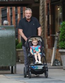 alek-boldvin-sa-porodiom (4).jpg