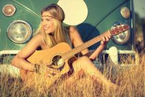 devojka-sa-gitarom.jpg