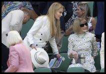 Nikol Kidman i Ana Vintur na Vimbldonu.jpg