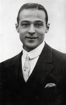 Rudolf Valentino portret