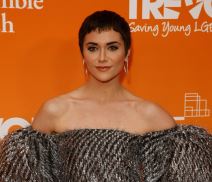 Alison Stoner na crvenom tepihu