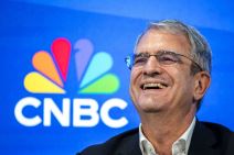 Loran Freks se smeje