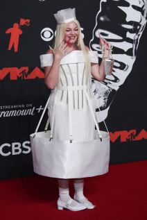 Megan Stalter na dodeli VMA