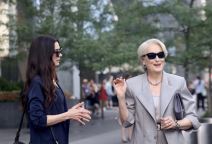 En Hatavej i Meril Strip na snimanju filma Đavo nosi Pradu