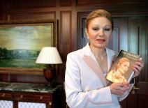 farah-pahlavi (4).jpg
