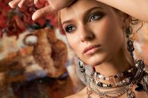devojka-sa-nakitom.jpg