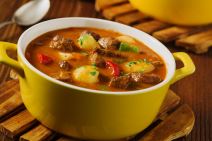 govedji-gulas-sa-krompirom.jpg