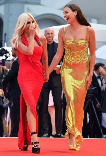 donatela-i-irina-sajk-epa-ettore-ferrari.jpg