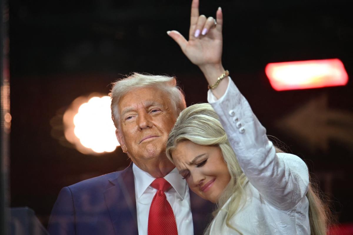 Šok u Americi: Podneo ostavku i otkrio da je Izrael ubio Čarlija Kirka ...
