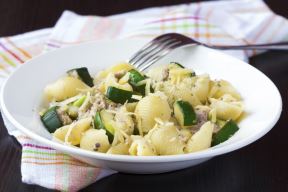 salata-sa-tunjevinom.jpg