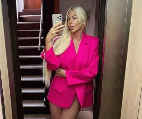 jelenakarleusa.jpg