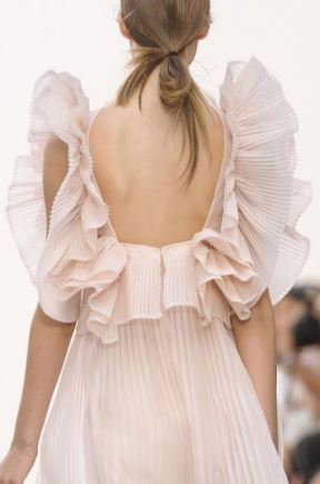 peplum.jpg
