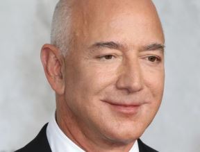 dzefbezos.jpg