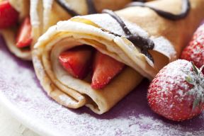 palacinke-sa-jagodama.jpg