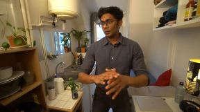 mayank-sehgal--tiny-paris-apartment-tour--9m-for-750-xqnkjzvtp6w--1280x720--0m40s.jpg