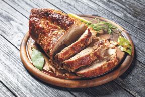 jedete-meso-cim-ga-izvasdite-iz-rerne-stockphotosundayroastedporktenderloinjuicyandsucculentovenbakedpieceofmeatrubbedwithmustard1843959739.jpg
