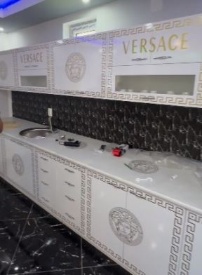 versace4.jpg