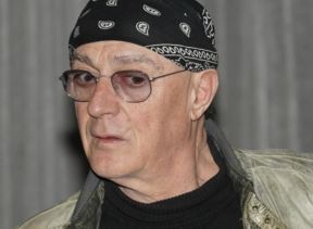 olivermandic2.jpg