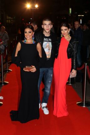 svetlana-veljko-i-anastasija-raznatovic.jpg