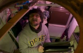 2025-12-16 08_54_12-Inside His Amazing Home in the Tunnels Beneath New York - Mole People - YouTube.png