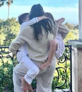 meghan-markle-with-children-694b86d9d2581__700.jpg