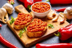 405628_ajvar-shutterstock-2414755403_ff.jpg