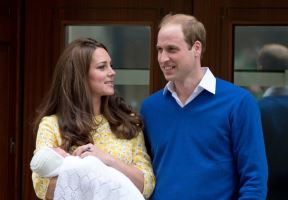 kejt-midlton-i-princ-vilijam-sa-princezom.jpg
