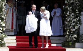 princ-albert-i-princeza-sarlin-sa-bliznacima.jpg
