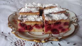 kolac-s-visnjama.jpg