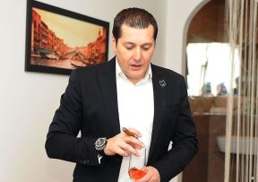 aco-pejovic-kurir-zorana-jevtic.jpg