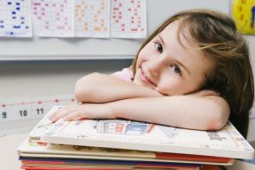 devojcica-sa-knjigama-thinkstock.jpg
