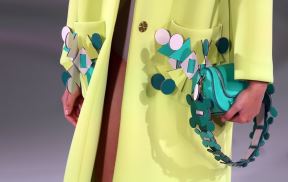 anya-hindmarch-kolekcija-za-prolece-leto-2017.jpg