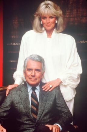 linda-evans-i-dzon-forsajt.jpg