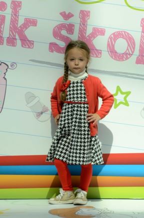 revija-usce-sik-skolarci-mothercare.jpg