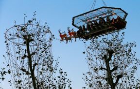 santa-in-the-sky.jpg