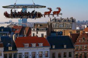 santa-in-the-sky.jpg