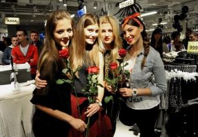 nina-jankovic-tamara-dragicevic-nevena-bozovic-sara.jpg