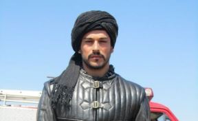 burak-ozdzivit.jpg