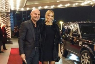 aleksandar-milic-mili-sa-suprugom.jpg