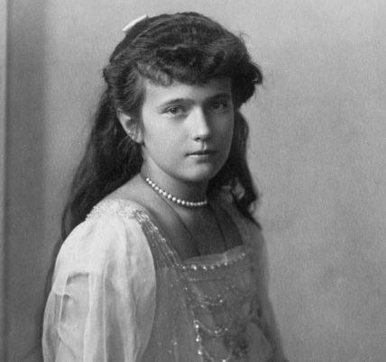 anastasijaromanov.jpg
