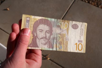10dinara.jpg