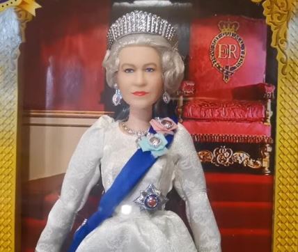 kraljicaelizabetabarbika.jpg