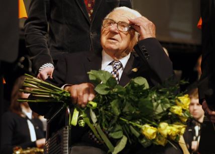 nikolas-vinton.jpg