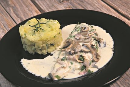 stockphotorecipeforfilletofseabreaminwhitewinesaucewithmashedpotatoesandmushrooms2238303179.jpg