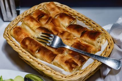 stockphototraditionalserbiancheesepiegibanica2035100465.jpg