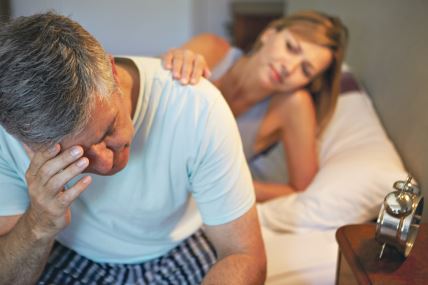 glavna--stockphotowifecomfortinghusbandsufferingwithinsomnia165362702.jpg
